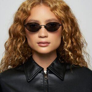 Elisa Johnson Trinity in Gloss Black oval cateye frameless matrix sunglasses